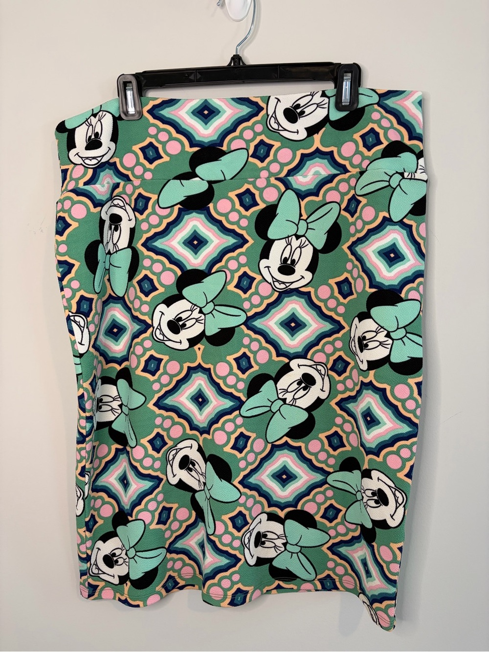 LuLaRoe Mint Green Minnie Mouse Geometric Pencil Skirt